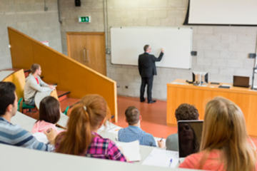 bs-teacher-students-52839424-300