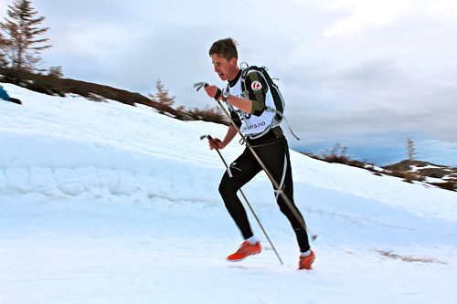 Anders Tettli Rennemo har klar kurs mot seier i Monsterbakken Vassfjellet 2014. Foto: Kjersti Solvoll Bakketun Tronvoll. Anders Tettli Rennemo har klar kurs mot seier i Monsterbakken Vassfjellet 2014. Foto: Kjersti Solvoll Bakketun Tronvoll.