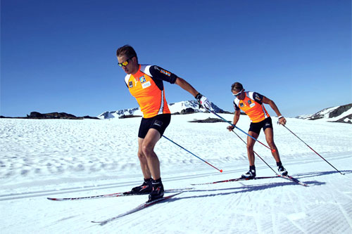 Pål Golberg i front med Simen Østensen på hjul trener på Sognefjellet i forbindelse med landslagets samling der i juni 2014. Pål Golberg i front med Simen Østensen på hjul trener på Sognefjellet i forbindelse med landslagets samling der i juni 2014.