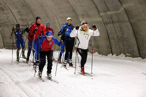 Fra Torsby Sommarskidskola 2014. I front av gruppa ser vi Axel Ribbholm, Landsbro, som sprinttrener mot den ferske OL-medaljøren Stina Nilsson. Foto: Leif Skogsberg. Fra Torsby Sommarskidskola 2014. I front av gruppa ser vi Axel Ribbholm, Landsbro, som sprinttrener mot den ferske OL-medaljøren Stina Nilsson. Foto: Leif Skogsberg.