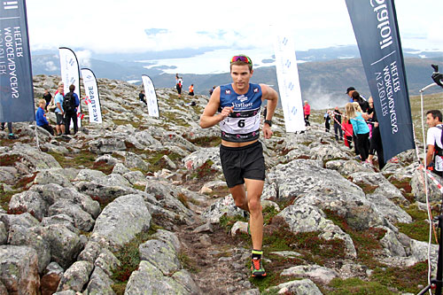 Illustrasjonsbilde som viser Didrik Tønseth i det 5,3 km lange motbakkeløpet Fonna Opp under Toppidrettsveka. Foto: Geir Nilsen/Langrenn.com. Illustrasjonsbilde som viser Didrik Tønseth i det 5,3 km lange motbakkeløpet Fonna Opp under Toppidrettsveka. Foto: Geir Nilsen/Langrenn.com.