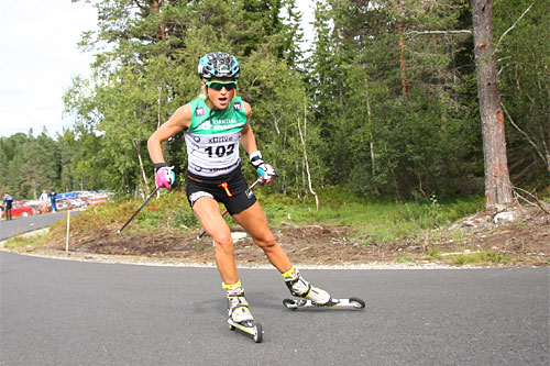 Therese Johaug gikk inn til en solid 2. plass i Orkdal og Knyken skisenter på skiatlon-øvelsen under Toppidrettsveka 2014. Foto: Geir Nilsen/Langrenn.com. Therese Johaug gikk inn til en solid 2. plass i Orkdal og Knyken skisenter på skiatlon-øvelsen under Toppidrettsveka 2014. Foto: Geir Nilsen/Langrenn.com.
