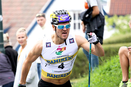Øystein Pettersen på vei mot 3. plass i Toppidrettsveka 2014 og totalseier i norgescupen, her på toppen av den lange og stupbratte bakken på Bakklandet i sentrum av Trondheim. Foto: Geir Nilsen/Langrenn.com. Øystein Pettersen på vei mot 3. plass i Toppidrettsveka 2014 og totalseier i norgescupen, her på toppen av den lange og stupbratte bakken på Bakklandet i sentrum av Trondheim. Foto: Geir Nilsen/Langrenn.com.