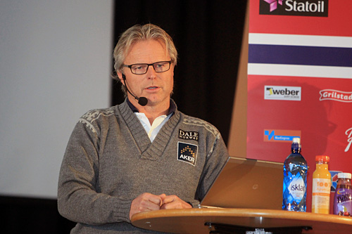 Åge Skinstad er Norges represnetant i FIS' verdenscupkomité. Her under sesongåpningen på Beitostølen et tidligere år. Foto: Erik Borg. Åge Skinstad er Norges represnetant i FIS