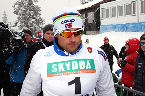 Petter Northug med startnummeret som bekrefter at han gikk til topps i Beitosprintens sprint 2014. Han avgjorde det hele på oppløpet. Foto: Geir Nilsen/Langrenn.com. Petter Northug med startnummeret som bekrefter at han gikk til topps i Beitosprintens sprint 2014. Han avgjorde det hele på oppløpet. Foto: Geir Nilsen/Langrenn.com.