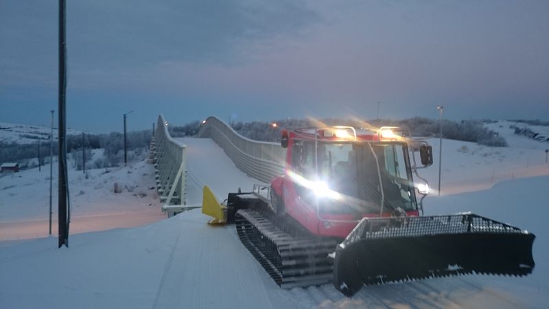 Tråkkemaskin skibrua Tråkkemaskin skibrua