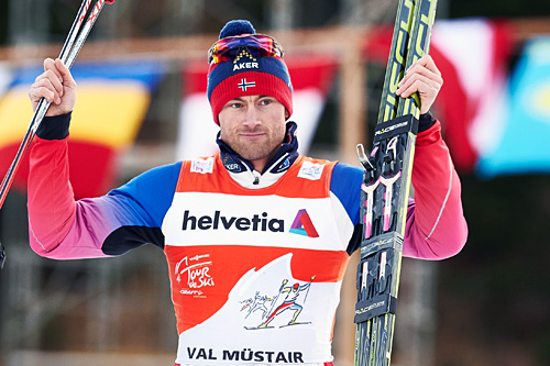 Petter Northug ble nummer to på sprinten i Val Müstair og sikret dermed sin sammenlagtledelse etter tre av sju etapper i Tour de Ski 2015. Foto: Felgenhauer/NordicFocus. Petter Northug ble nummer to på sprinten i Val Müstair og sikret dermed sin sammenlagtledelse etter tre av sju etapper i Tour de Ski 2015. Foto: Felgenhauer/NordicFocus.