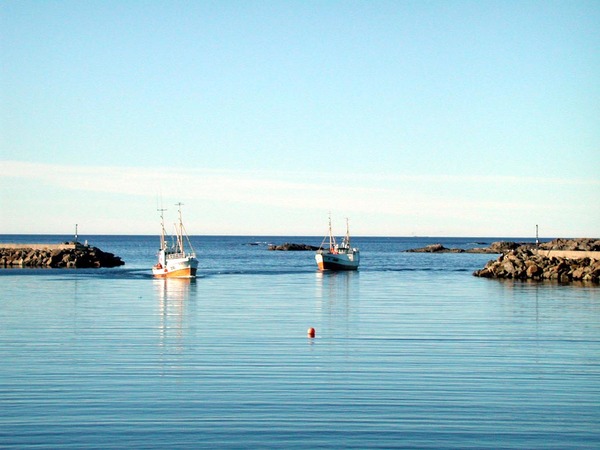 Båter inn til Stø