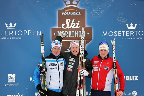 Seierspallen i Hafjell Ski Marathon 2015, med (f.v.) Morten Eide Pedersen (2), Anders Mølmen Høst (1) og Joar Thele (3). Foto: Geir Olsen/Hafjell Ski Marathon. Seierspallen i Hafjell Ski Marathon 2015, med (f.v.) Morten Eide Pedersen (2), Anders Mølmen Høst (1) og Joar Thele (3). Foto: Geir Olsen/Hafjell Ski Marathon.