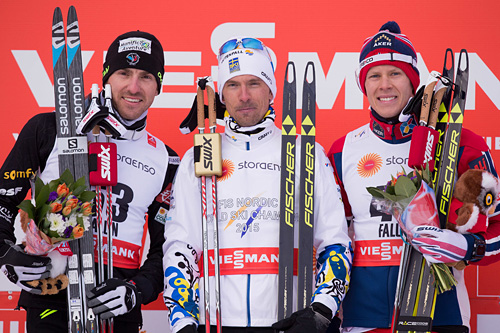 Seierspallen etter 15 km fri under VM i Falun 2015. Fra venstre: Maurice Manificat (2.-plass), Johan Olsson (1) og Anders Gløersen (3). Foto: NordicFocus. Seierspallen etter 15 km fri under VM i Falun 2015. Fra venstre: Maurice Manificat (2.-plass), Johan Olsson (1) og Anders Gløersen (3). Foto: NordicFocus.