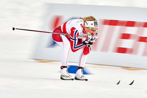 Therese Johaug ute på sin 2.-etappe under VM-stafetten der det endte med klart norsk gull. Foto: NordicFocus. Therese Johaug ute på sin 2.-etappe under VM-stafetten der det endte med klart norsk gull. Foto: NordicFocus.
