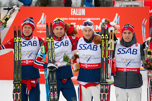 De norske gullguttene fra VM-stafetten i Falun 2015. Fra venstre: Anders Gløersen (3. etappe), Niklas Dyrhaug (1), Petter Northug (4) og Didrik Tønseth (2). Foto: NordicFocus. De norske gullguttene fra VM-stafetten i Falun 2015. Fra venstre: Anders Gløersen (3. etappe), Niklas Dyrhaug (1), Petter Northug (4) og Didrik Tønseth (2). Foto: NordicFocus.