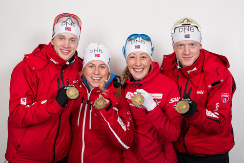 Norges bronselag på mix-stafetten under VM i Kontiolahti 2015. Fra venstre: Tarjei Bø, Tiril Eckhoff, Fanny Welle-Strand Horn og Johannes Thingnes Bø. Foto: NordicFocus. Norges bronselag på mix-stafetten under VM i Kontiolahti 2015. Fra venstre: Tarjei Bø, Tiril Eckhoff, Fanny Welle-Strand Horn og Johannes Thingnes Bø. Foto: NordicFocus.