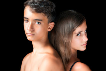 bs-Teenage-couple-69645421-300