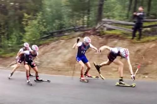 Bildeutsnitt fra video laget i etterkant av samling for regionlagene og rekruttlandslaget. Foto: YouTube/Skiforbundet. Bildeutsnitt fra video laget i etterkant av samling for regionlagene og rekruttlandslaget. Foto: YouTube/Skiforbundet.