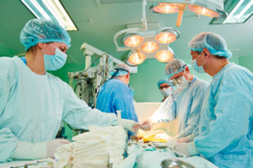 bs_surgeon_uniform_60881603_300