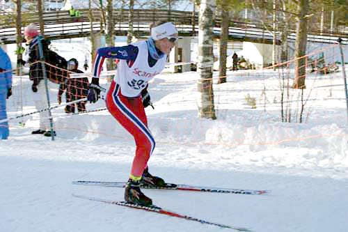 Karoline Simpson-Larsen på vei mot gull i Nordisk juniorlandskamp i svenske Örnsköldsvik 2015. Foto: Kristian Nordlunde. Karoline Simpson-Larsen på vei mot gull i Nordisk juniorlandskamp i svenske Örnsköldsvik 2015. Foto: Kristian Nordlunde.
