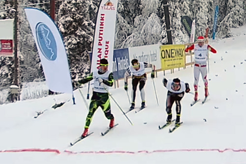 Innspurten i herrenes sprintfinale på FIS-renn i finske Muonio i midten av november 2015. Foto: KestavyysUrheilu.fi Innspurten i herrenes sprintfinale på FIS-renn i finske Muonio i midten av november 2015. Foto: KestavyysUrheilu.fi