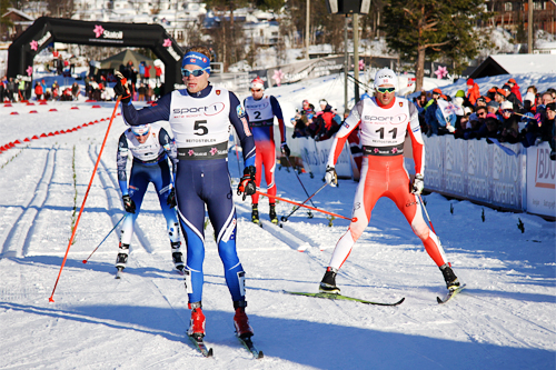 Eirik Brandsdal vinner sprinten under Beitosprinten 2015 foran Petter Northug. Foto: Geir Nilsen/Langrenn.com. Eirik Brandsdal vinner sprinten under Beitosprinten 2015 foran Petter Northug. Foto: Geir Nilsen/Langrenn.com.
