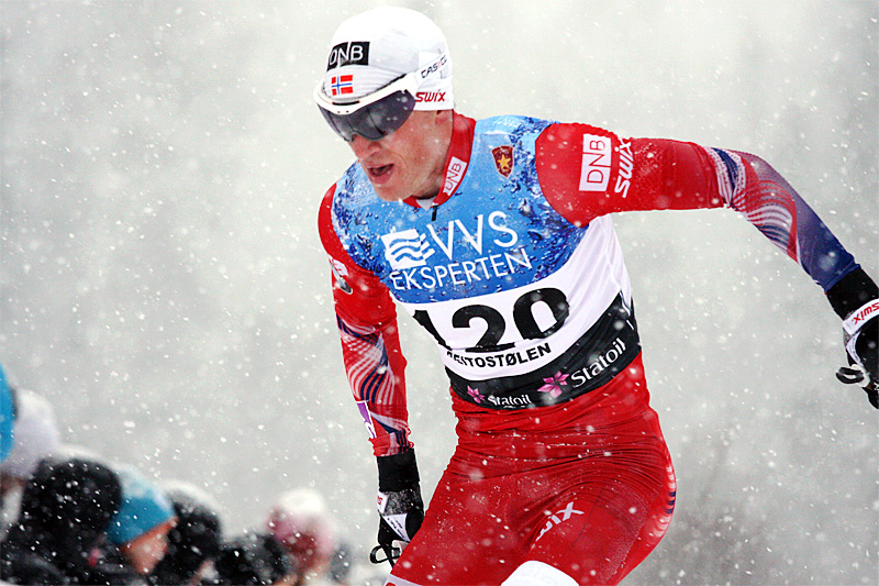 Tarjei Bø ute på 15 kilometer fristil under nasjonal sesongåpning i langrenn på Beitostølen. Det endte med sjetteplass for skiskytteren. Foto: Geir Nilsen/Langrenn.com. Tarjei Bø ute på 15 kilometer fristil under nasjonal sesongåpning i langrenn på Beitostølen. Det endte med sjetteplass for skiskytteren. Foto: Geir Nilsen/Langrenn.com.