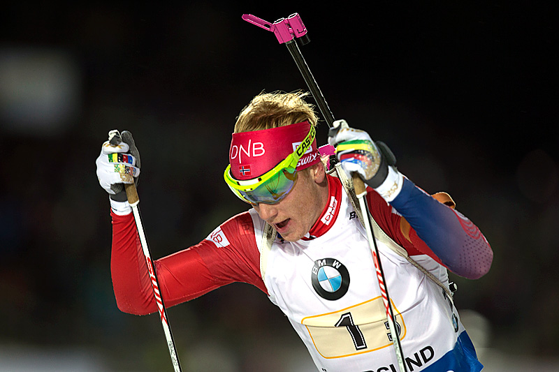 Johannes Thingnes Bø på normaldistanse under verdenscupen i Östersund 2015. Foto: Manzoni/NordicFocus. Johannes Thingnes Bø på normaldistanse under verdenscupen i Östersund 2015. Foto: Manzoni/NordicFocus.