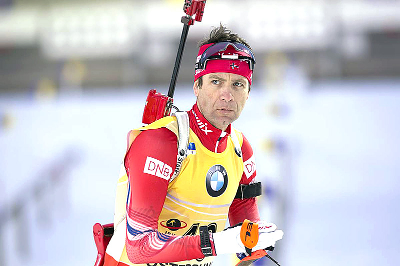 Ole Einar Bjørndalen på sprint under verdenscupen i Östersund 2015. Det endte med tredjeplass. Foto: Manzoni/NordicFocus. Ole Einar Bjørndalen på sprint under verdenscupen i Östersund 2015. Det endte med tredjeplass. Foto: Manzoni/NordicFocus.