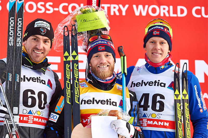 Martin og Anders ga norske farger på pallen etter 30 km fristil i Davos 2015. Fra venstre: Maurice Manificat (2. plass), Martin Johnsrud Sundby (1) og Anders Gløersen (3). Foto: Felgenhauer/NordicFocus. Martin og Anders ga norske farger på pallen etter 30 km fristil i Davos 2015. Fra venstre: Maurice Manificat (2. plass), Martin Johnsrud Sundby (1) og Anders Gløersen (3). Foto: Felgenhauer/NordicFocus.