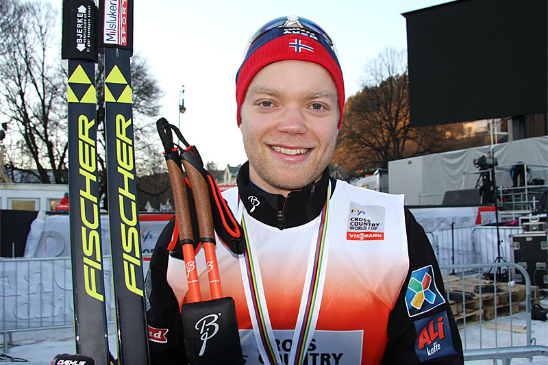 Eirik Brandsdal smiler etter å ha vunnet verdenscupsprinten i Drammen 2015. Foto: Geir Nilsen/Langrenn.com. Eirik Brandsdal smiler etter å ha vunnet verdenscupsprinten i Drammen 2015. Foto: Geir Nilsen/Langrenn.com.