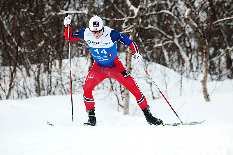 Sindre Bjørnestad Skar vant lørdagens oppgjør i Toblach, søndag spiller han en nøkkelrolle i lagsprinten. Foto: Erik Borg. Sindre Bjørnestad Skar vant lørdagens oppgjør i Toblach, søndag spiller han en nøkkelrolle i lagsprinten. Foto: Erik Borg.