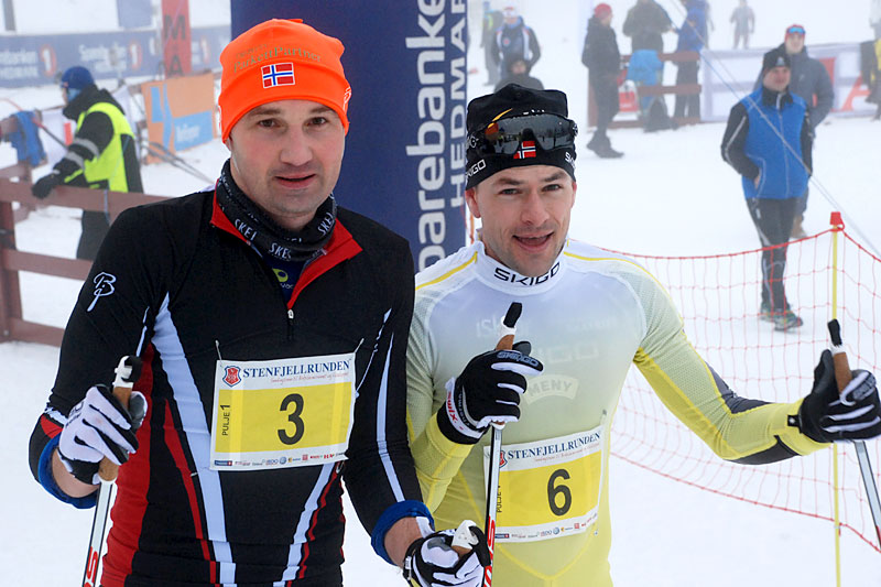 Per-Christian Lysaker Torgersrud og Arne Post nr. 1 og 2 i Stenfjellrunden 2016. Blanke ski og ny rekord, første gang under 2 timer. Foto: Roar Jødahl. Per-Christian Lysaker Torgersrud og Arne Post nr. 1 og 2 i Stenfjellrunden 2016. Blanke ski og ny rekord, første gang under 2 timer. Foto: Roar Jødahl.