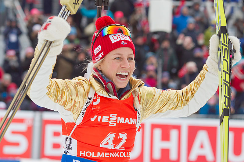 Tiril Eckhoff jubler over 1. plass og gull på sprinten under verdensmesterskapet i skiskyting 2016. Søndag vant hun igjen i Holmenkollen. Foto: NordicFocus. Tiril Eckhoff jubler over 1. plass og gull på sprinten under verdensmesterskapet i skiskyting 2016. Søndag vant hun igjen i Holmenkollen. Foto: NordicFocus.
