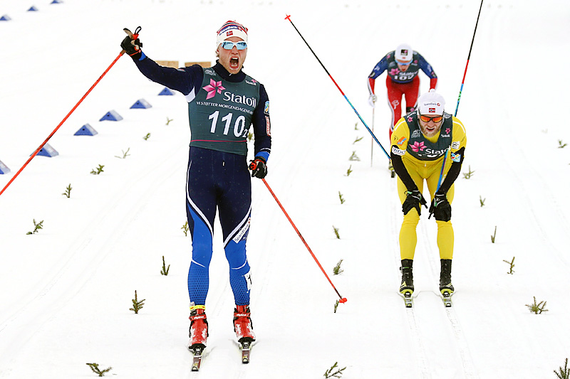Eirik Brandsdal spurtslår Martin Johnsrud Sundby og tar, sammen med makker Øyvind Moen Fjeld, Kjelsås IL inn til gull på lagsprint under NM på Beitostølen 2016. Foto: Erik Borg. Eirik Brandsdal spurtslår Martin Johnsrud Sundby og tar, sammen med makker Øyvind Moen Fjeld, Kjelsås IL inn til gull på lagsprint under NM på Beitostølen 2016. Foto: Erik Borg.