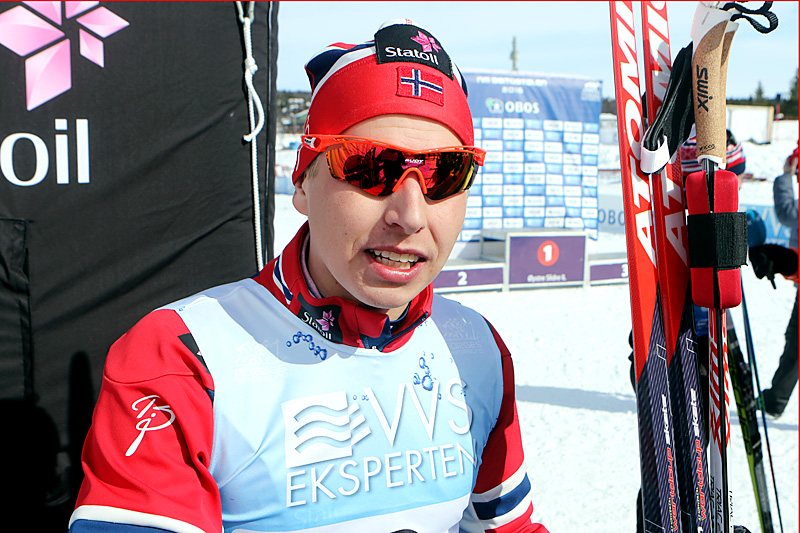 Simen Hegstad Krüger tok bronse på 10-kilometere i fri teknikk under NM på Beitostølen 2016. Foto: Erik Borg. Simen Hegstad Krüger tok bronse på 10-kilometere i fri teknikk under NM på Beitostølen 2016. Foto: Erik Borg.