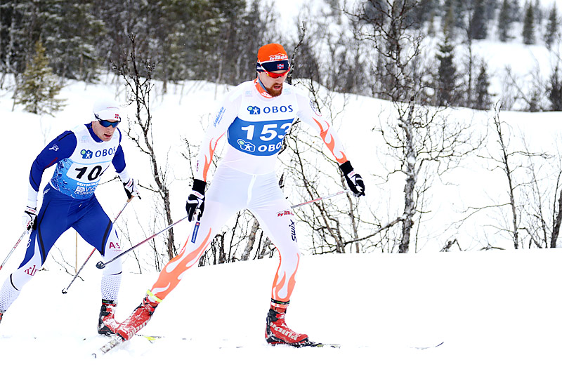 Runar Skaug Mathisen underveis på 5-mila i NM ved Beitostølen 2016. Like bak følger Gjermund Løfald. Foto: Erik Borg. Runar Skaug Mathisen underveis på 5-mila i NM ved Beitostølen 2016. Like bak følger Gjermund Løfald. Foto: Erik Borg.