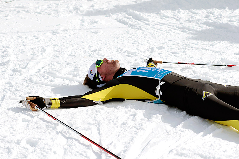 Løperen på bildet er nok bare sliten etter kraftanstrengelsen Cortina-Toblach, men hvis man ikke tar infeksjoner som mycoplasma og kyssesyken på alvor kan kroppen virkelig bli satt ut av spill. Foto: Modica/NordicFocus. Løperen på bildet er nok bare sliten etter kraftanstrengelsen Cortina-Toblach, men hvis man ikke tar infeksjoner som mycoplasma og kyssesyken på alvor kan kroppen virkelig bli satt ut av spill. Foto: Modica/NordicFocus.