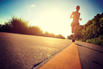 bs-woman-runner-108049646-360