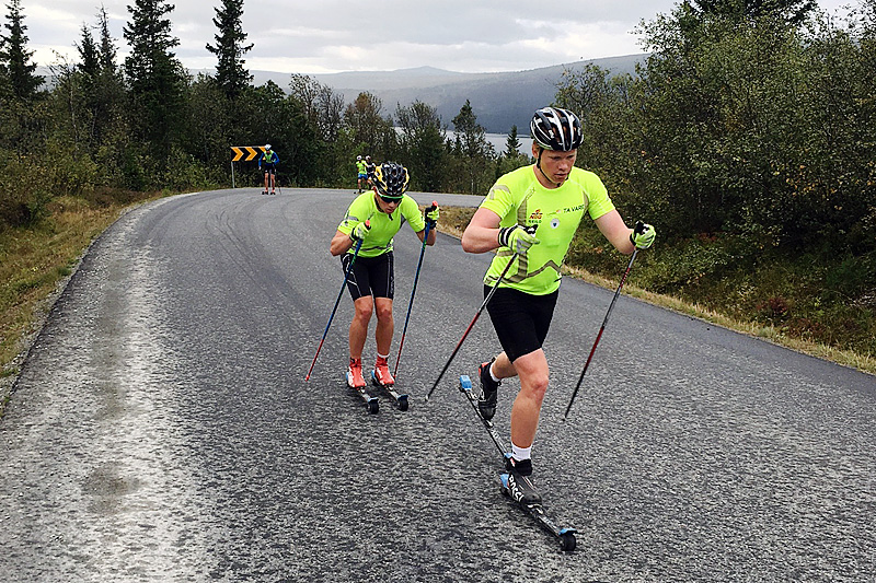 Fra samling med NTG Geilo langrenn og skiskyting på Beitostølen en tidligere sesong. Foto: NTG Geilo. Fra samling med NTG Geilo langrenn og skiskyting på Beitostølen en tidligere sesong. Foto: NTG Geilo.