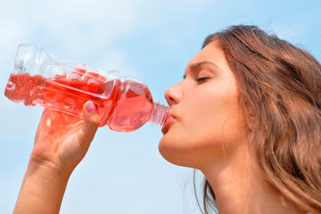 bs-teenager-drink-17488334-360