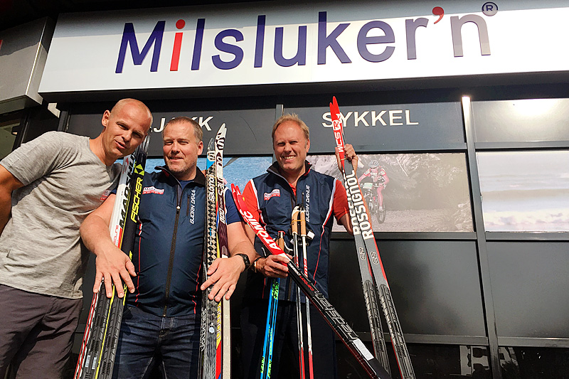 Aslak Berglund (f.v.), Roar Thorrud og Julius Solheim er klare for Milsluker'n Skimesse 22.-24. september. Foto: Milsluker'n Skimesse. Aslak Berglund (f.v.), Roar Thorrud og Julius Solheim er klare for Milsluker