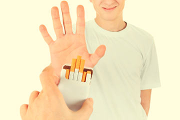 bs-Young-man-Cigarettes-114985064-360