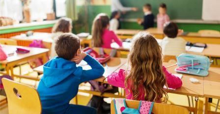 Barn på skolen Barn på skolen