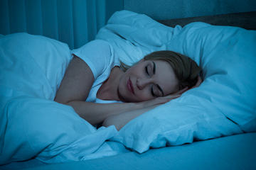 bs-Woman-Sleep-98054741-360