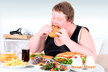 bs-Fat-man-eating-63336565-360