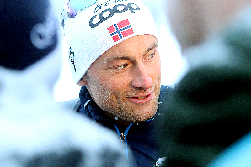 Petter Northug etter åpningsrennet på Beitostølen 2016. Trønderen ble til slutt nummer 74. Foto: Erik Borg. Petter Northug etter åpningsrennet på Beitostølen 2016. Trønderen ble til slutt nummer 74. Foto: Erik Borg.