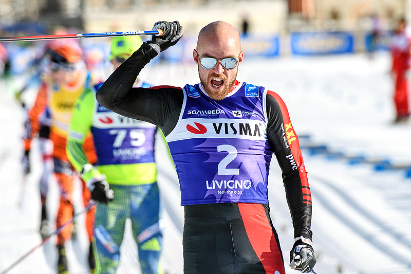 Tord Asle Gjerdalen leder Visma Ski Classics, her går han inn til seier i La Sgambeda 2016. Foto: Rauschendorfer/NordicFocus. Tord Asle Gjerdalen leder Visma Ski Classics, her går han inn til seier i La Sgambeda 2016. Foto: Rauschendorfer/NordicFocus.