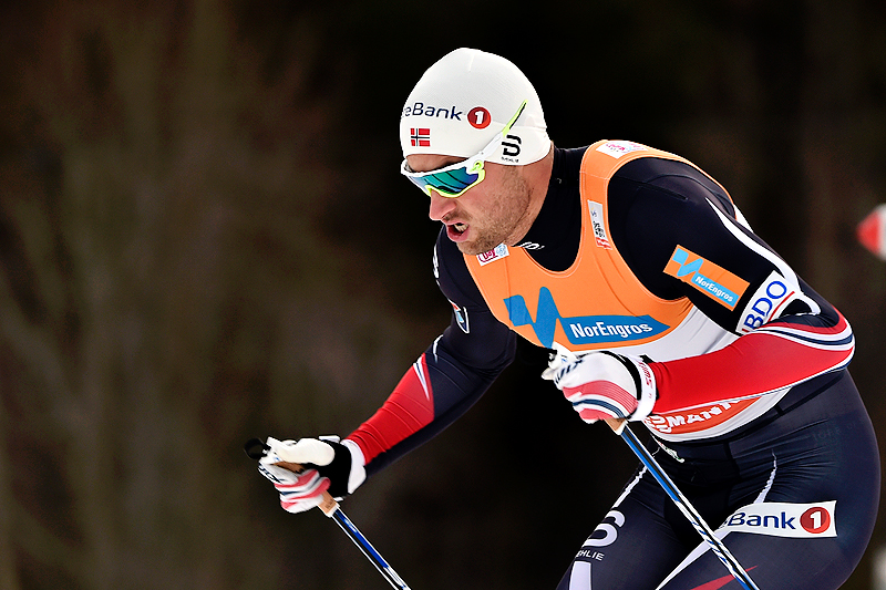 Petter Northug ute på 10 kilometer fri teknikk under verdenscupens minitour på Lillehammer 2016. Det endte med 51. plass. Foto: Thibaut/NordicFocus. Petter Northug ute på 10 kilometer fri teknikk under verdenscupens minitour på Lillehammer 2016. Det endte med 51. plass. Foto: Thibaut/NordicFocus.