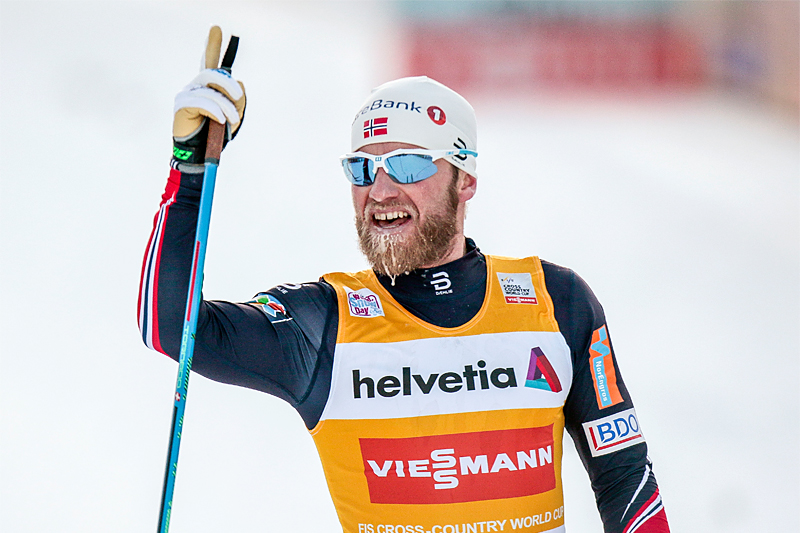Martin Johnsrud Sundby over målstreken som vinner av verdenscupens 30 km i Davos 2016. Foto: Modica/NordicFocus. Martin Johnsrud Sundby over målstreken som vinner av verdenscupens 30 km i Davos 2016. Foto: Modica/NordicFocus.