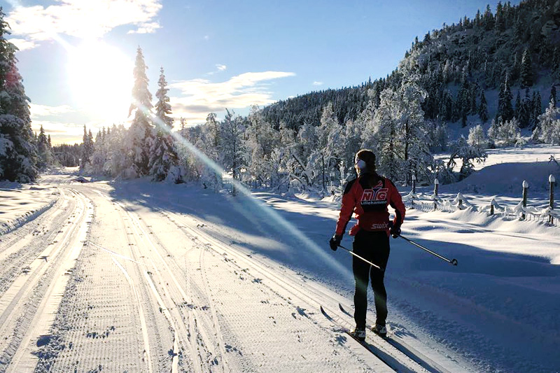 – Langtidssykdom har vi alltid i en eller annen form for på NTG, forteller trener for langrenn på NTG Lillehammer, Sandra Lyngstad. Foto: NTG Lillehammer. – Langtidssykdom har vi alltid i en eller annen form for på NTG, forteller trener for langrenn på NTG Lillehammer, Sandra Lyngstad. Foto: NTG Lillehammer.