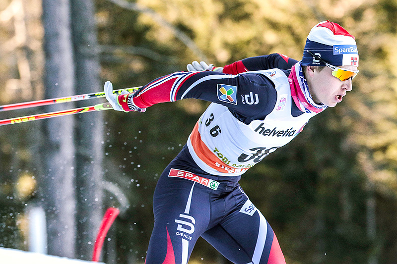 Simen Hegstad Krüger på vei mot en råsterk 3. plass på 5. etappe i Tour de Ski 2016-2017, intervallstarten på 10 kilometer i fri teknikk i Toblach. Foto: Modica/NordicFocus. Simen Hegstad Krüger på vei mot en råsterk 3. plass på 5. etappe i Tour de Ski 2016-2017, intervallstarten på 10 kilometer i fri teknikk i Toblach. Foto: Modica/NordicFocus.