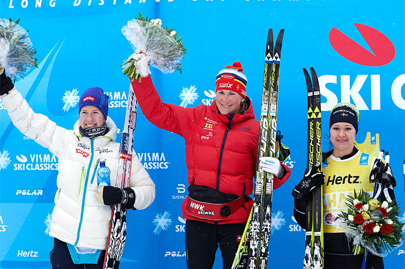 Damenes seierspall i Kaiser Maximilian Lauf 2017. Fra venstre: Astrid Øyre Slind (2. plass), Katerina Smutna (1) og Britta Johansson Norgren (3). Foto: Rauschendorfer/NordicFocus. Damenes seierspall i Kaiser Maximilian Lauf 2017. Fra venstre: Astrid Øyre Slind (2. plass), Katerina Smutna (1) og Britta Johansson Norgren (3). Foto: Rauschendorfer/NordicFocus.